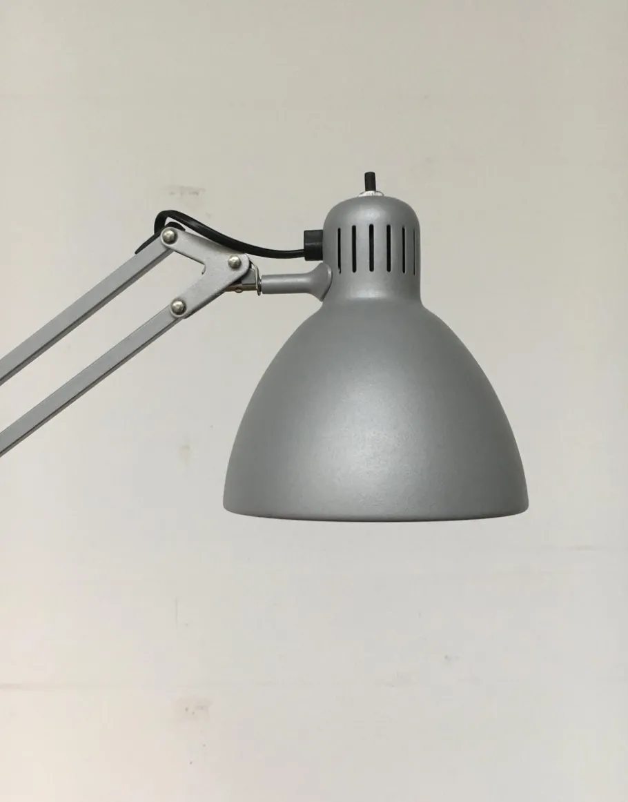 Discount Pamono Mid-Century Italian Naskaloris Task Lamp by Archivio Storico for Fontana Arte