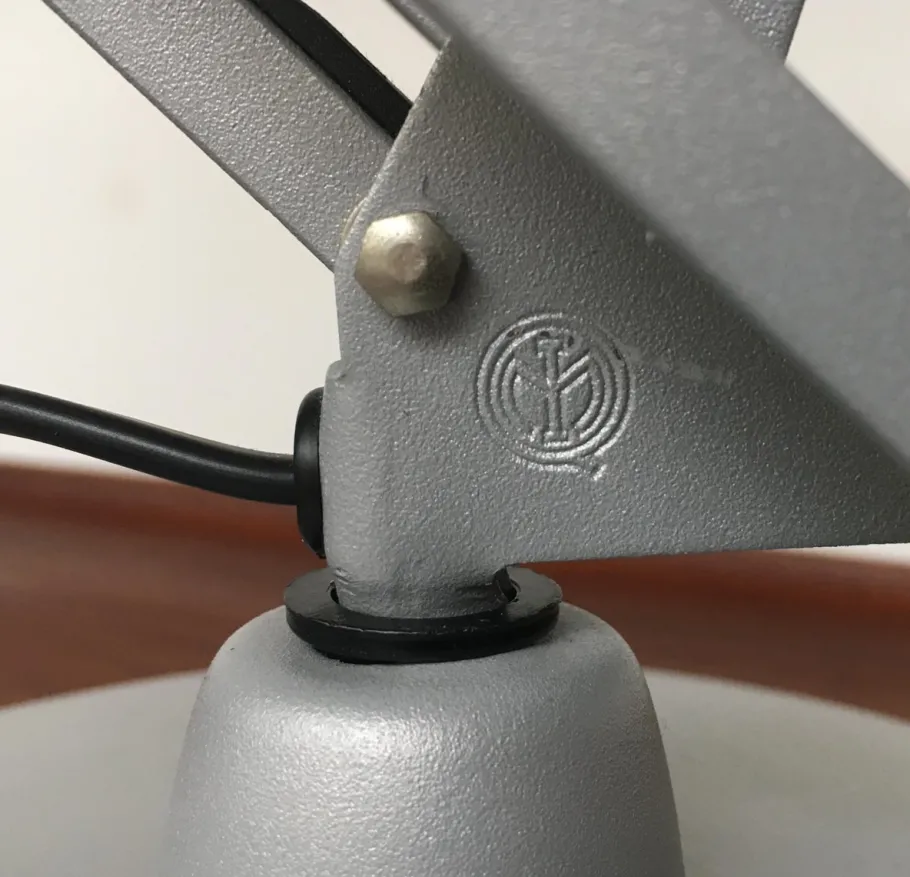 Discount Pamono Mid-Century Italian Naskaloris Task Lamp by Archivio Storico for Fontana Arte