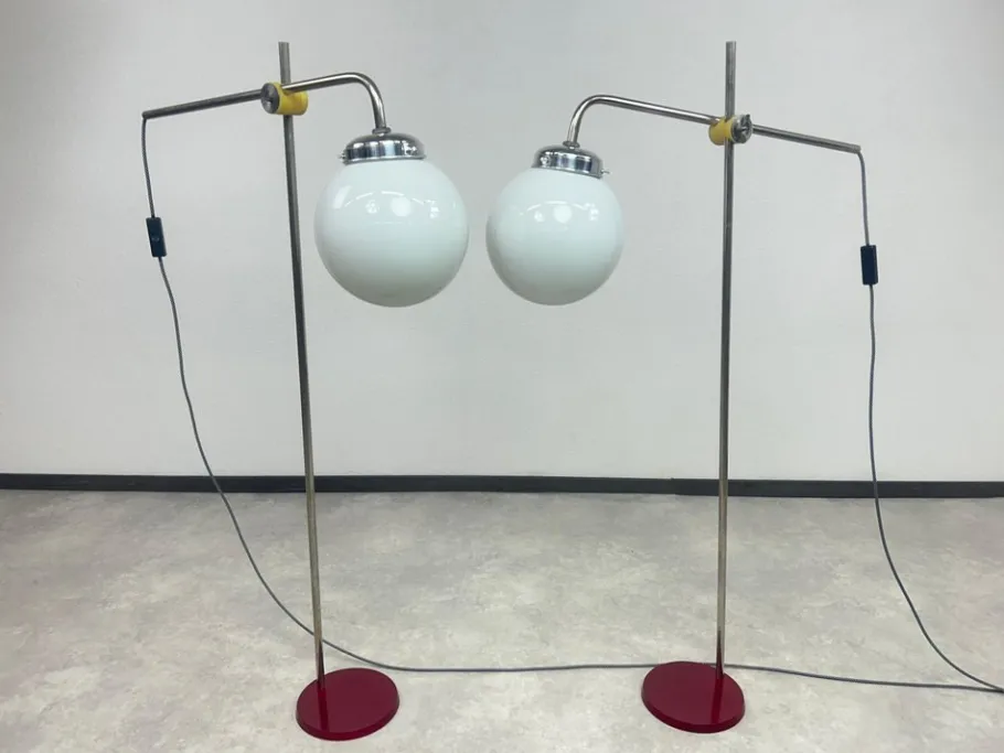 Pamono Mid-Century Modern Chrome Floor Lamps, 1950s, Set of 2