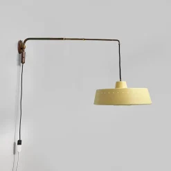 New Pamono Mid-Century Modern Italian Wall Lamp in Brass and Metal by Chiarini, 1950s