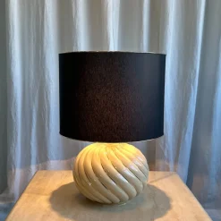 Discount Pamono Mid-Century Modern Italian Glazed Beige Ceramic Swirl Table Lamp by Tomasso Barbi, 1970s