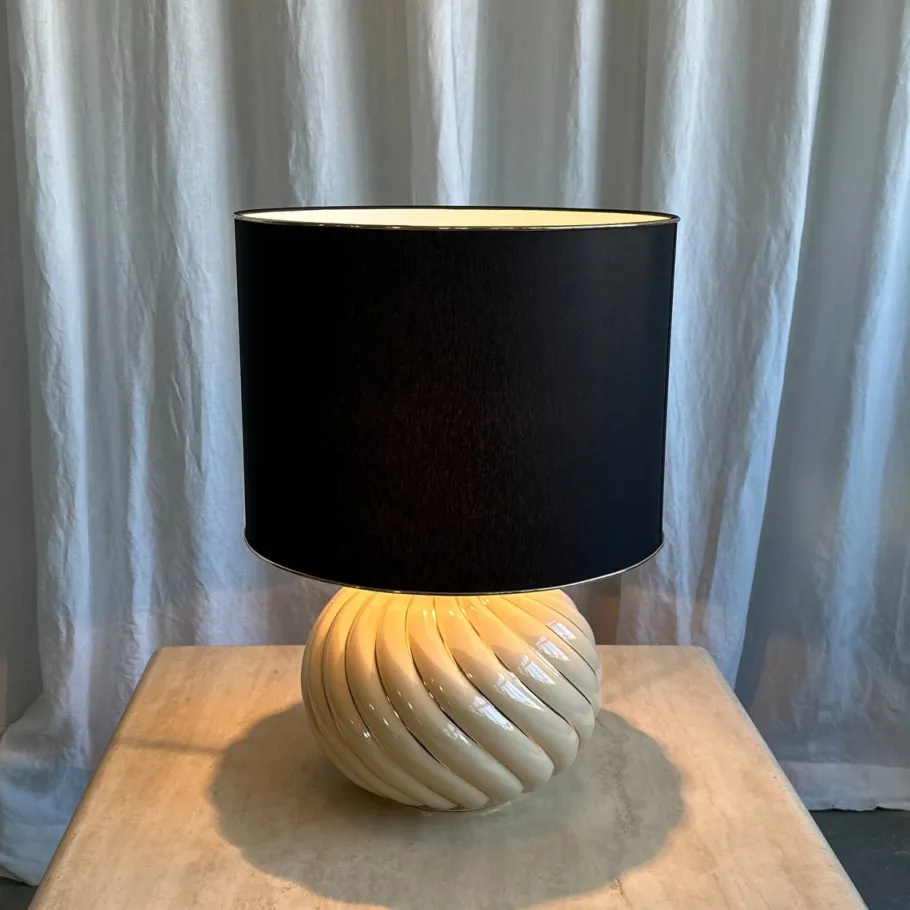 Discount Pamono Mid-Century Modern Italian Glazed Beige Ceramic Swirl Table Lamp by Tomasso Barbi, 1970s