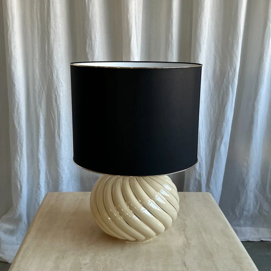 Discount Pamono Mid-Century Modern Italian Glazed Beige Ceramic Swirl Table Lamp by Tomasso Barbi, 1970s