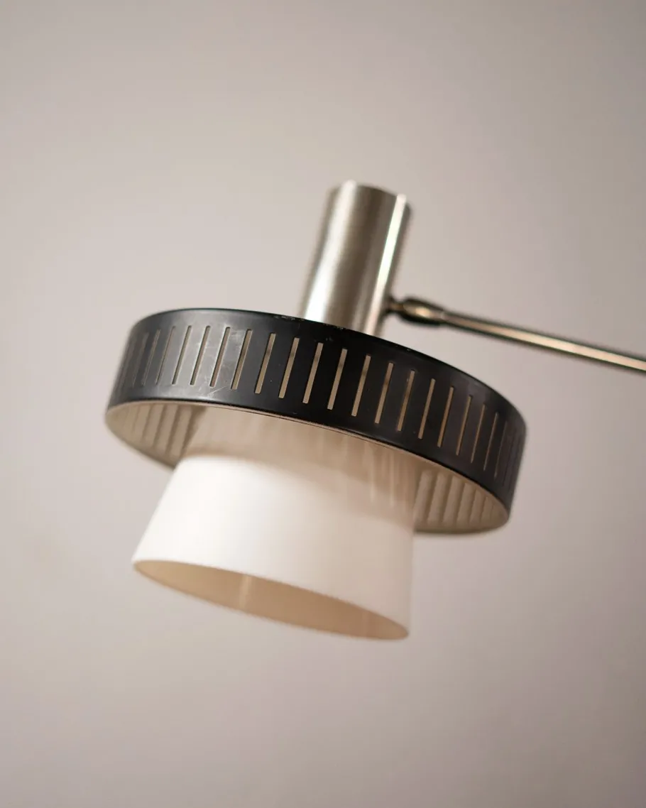 Discount Pamono Mid-Century Modern Italian Table Lamp in Steel and Opal Acrylic, 1960s