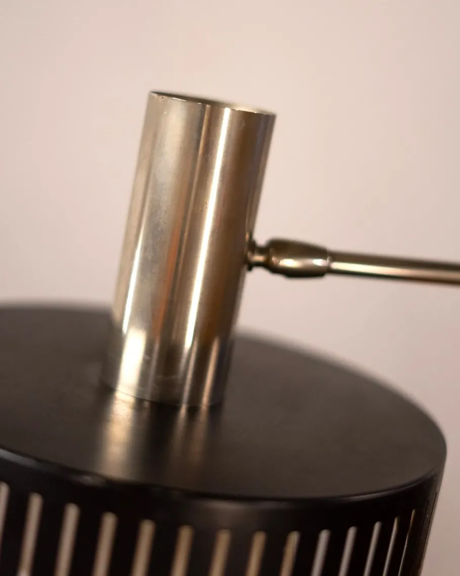 Discount Pamono Mid-Century Modern Italian Table Lamp in Steel and Opal Acrylic, 1960s