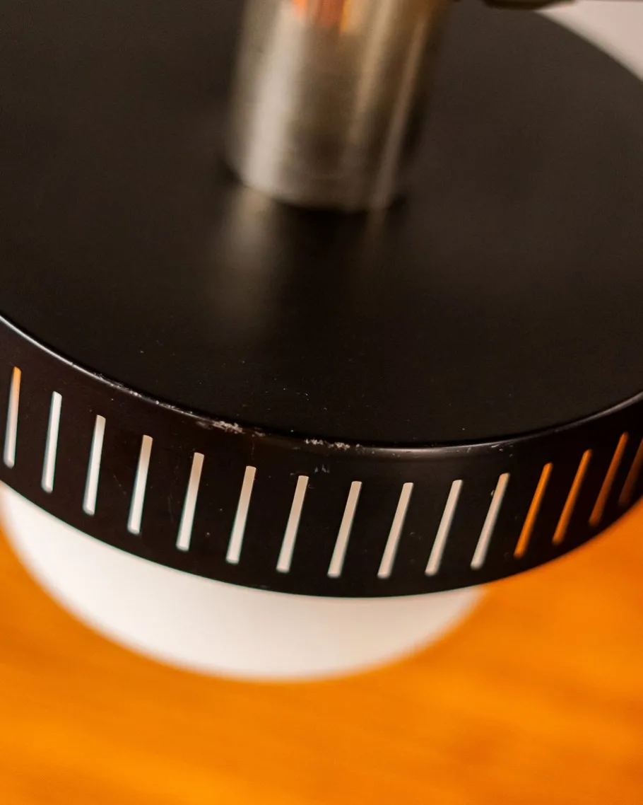 Discount Pamono Mid-Century Modern Italian Table Lamp in Steel and Opal Acrylic, 1960s