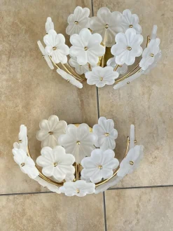 Sale Pamono Mid-Century Modern Murano Glass Flower Wall Lamps, 1960s, Set of 2