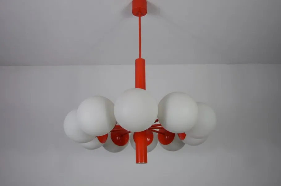 Sale Pamono Mid-Century Modern Red Kaiser 10-Arm Chandelier from Kaiser Idell / Kaiser Leuchten, Germany, 1960s