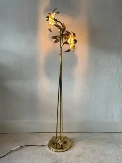 Pamono Mid-Century Modern Triple Flower Shade Floor Lamp in Brass by Willy Daro for Massive, 1970s