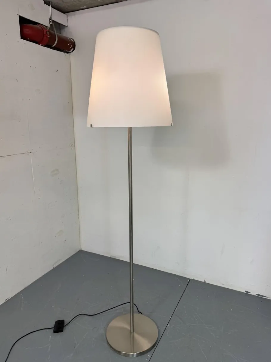 Outlet Pamono Mid-Century Modernist Italian Floor Lamp from Fontana Arte, 1980s