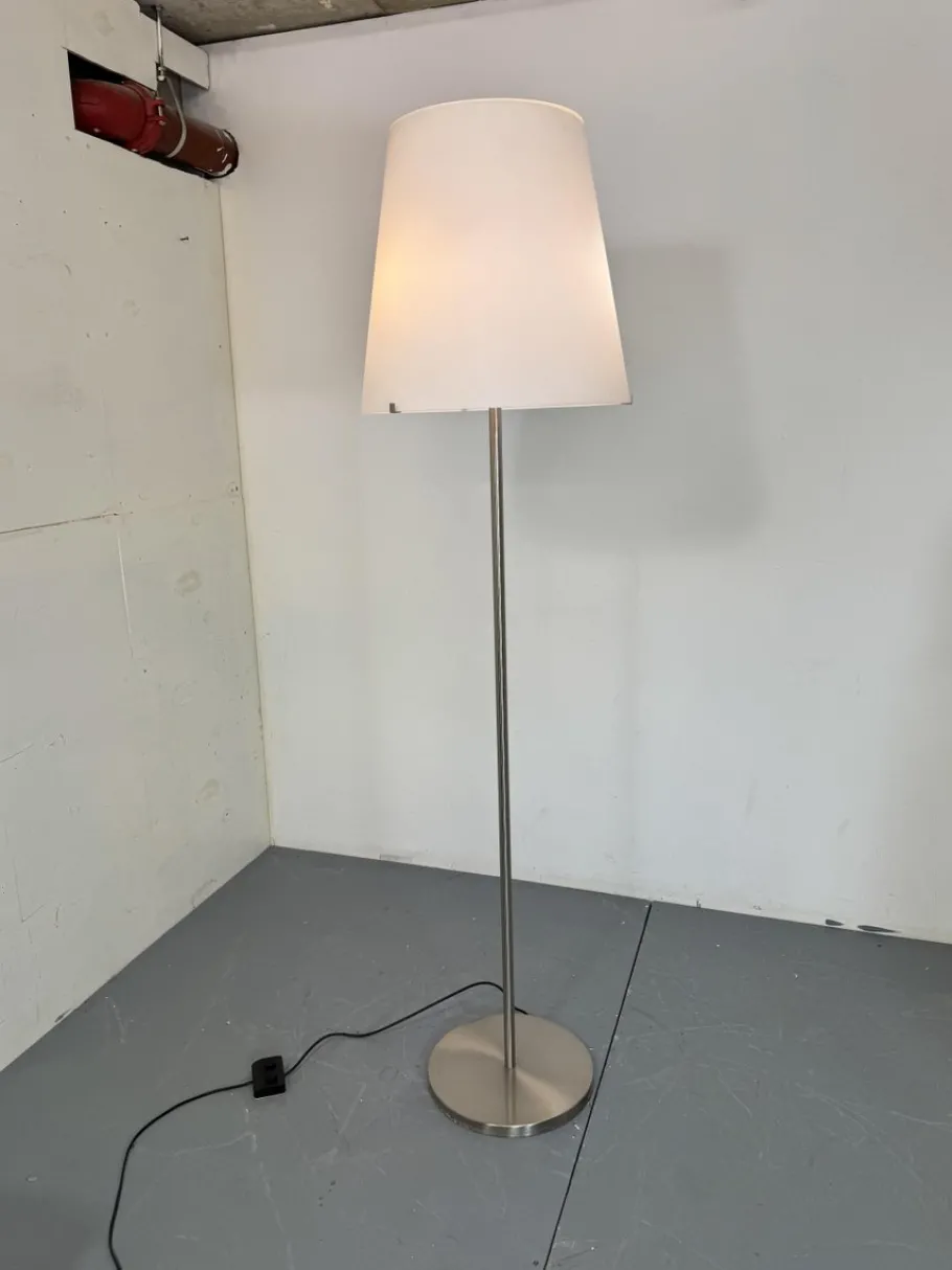Outlet Pamono Mid-Century Modernist Italian Floor Lamp from Fontana Arte, 1980s
