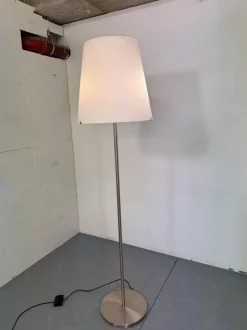 Outlet Pamono Mid-Century Modernist Italian Floor Lamp from Fontana Arte, 1980s