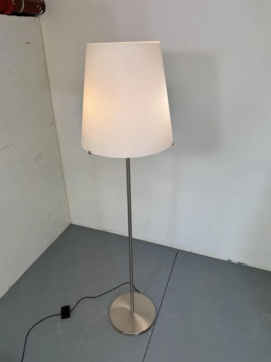 Outlet Pamono Mid-Century Modernist Italian Floor Lamp from Fontana Arte, 1980s