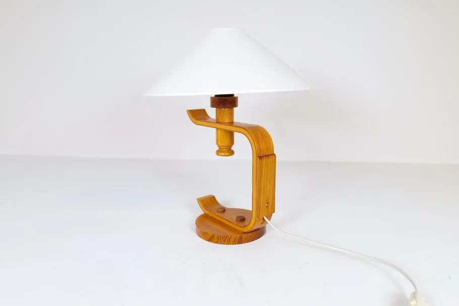 Sale Pamono Mid-Century Scandinavien Modern Sculptural Table Lamp in Pine, 1970s