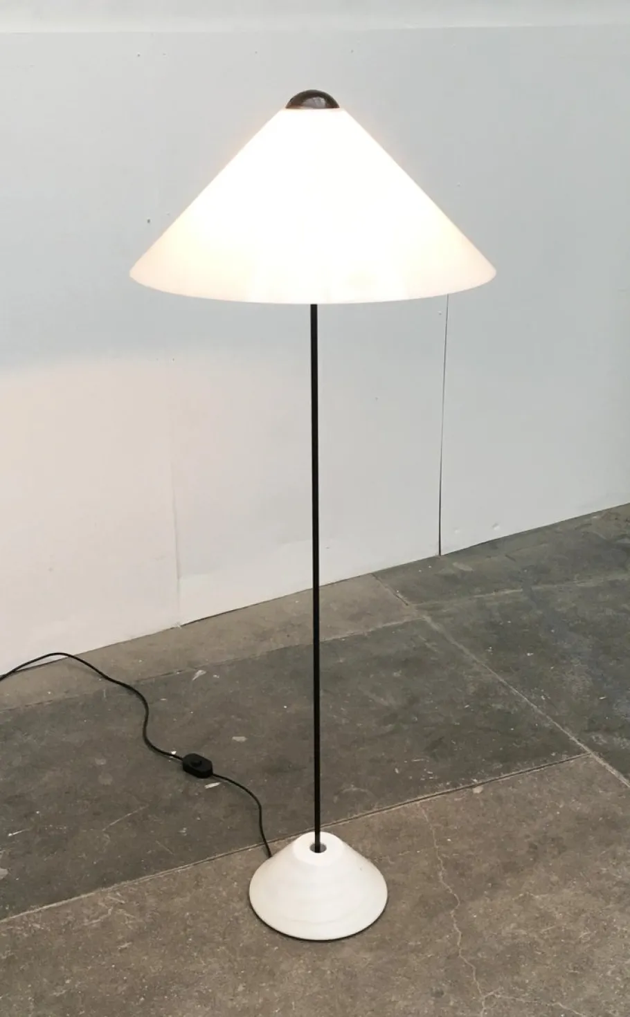Clearance Pamono Mid-Century Snow Floor Lamp by Vico Magistretti for Oluce, 1970s