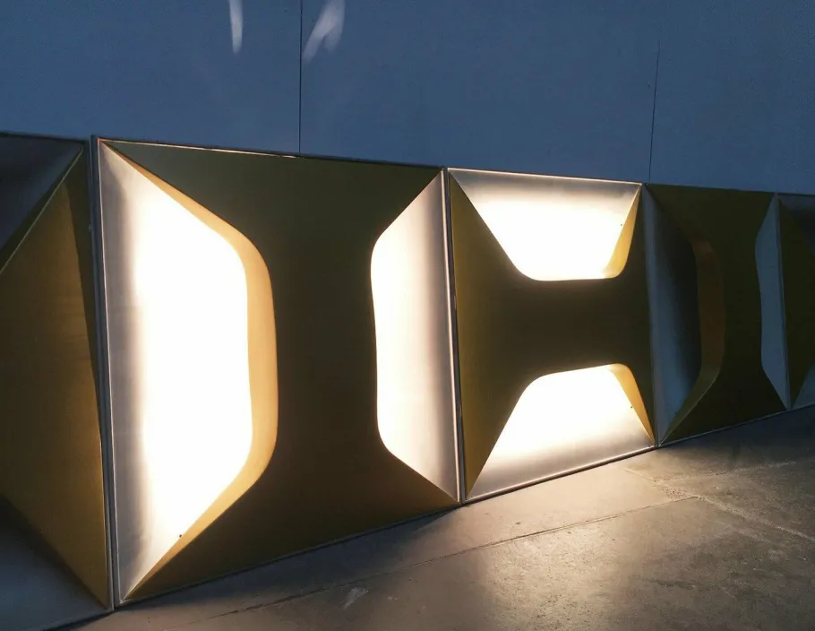 Clearance Pamono Mid-Century Space Age German Model A247 Oyster Wall Lamp by Dieter Witte for Staff, 1960s, Set of 2