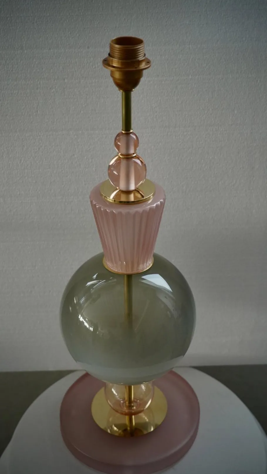 New Pamono Mid-Century Style Round Pink and Green Murano Glass and Brass Table Lamp, 2000