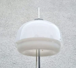 Sale Pamono Mid-Century White Medusa Floor Lamp by Luigi Massoni for Guzzini, Italy, 1970s