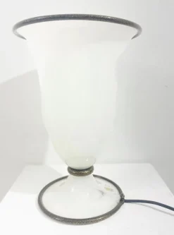 Sale Pamono Mid-Century White Murano Glass Table Lamp attributed to Barovier & Toso, Italy, 1950s