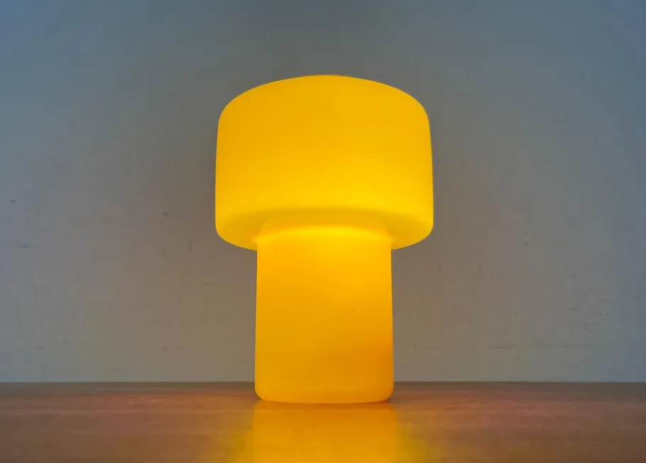 Sale Pamono Mid-Century Yellow Glass Model 120 Table Lamp by Uno & Östen Kristiansson for Luxus, Vittsjö, Sweden, 1950s