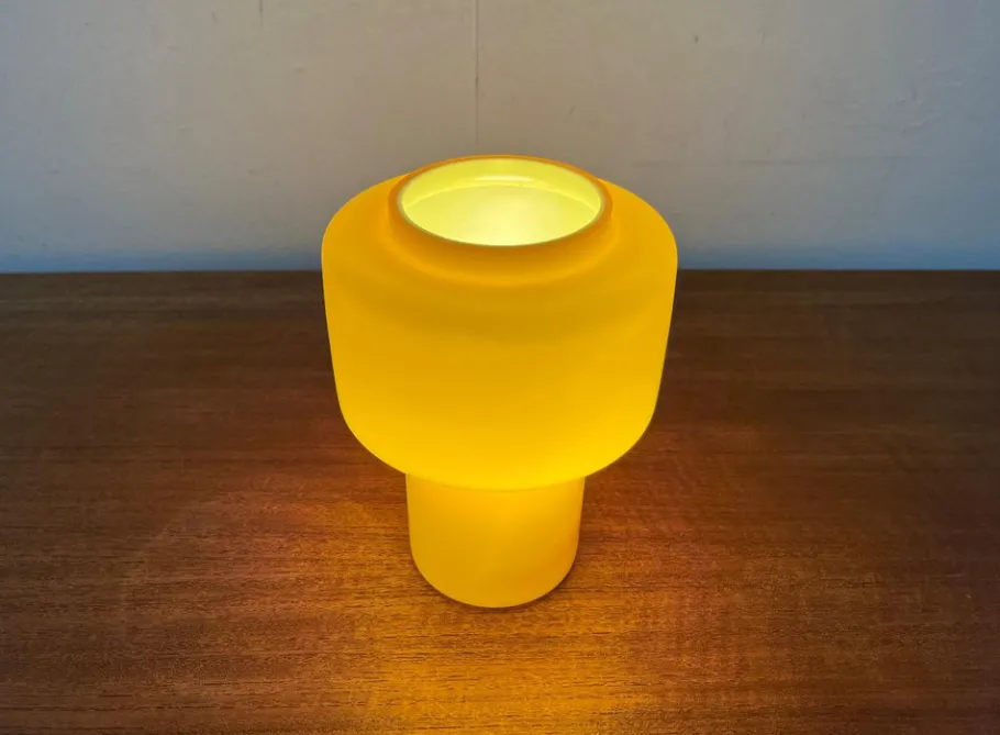 Sale Pamono Mid-Century Yellow Glass Model 120 Table Lamp by Uno & Östen Kristiansson for Luxus, Vittsjö, Sweden, 1950s