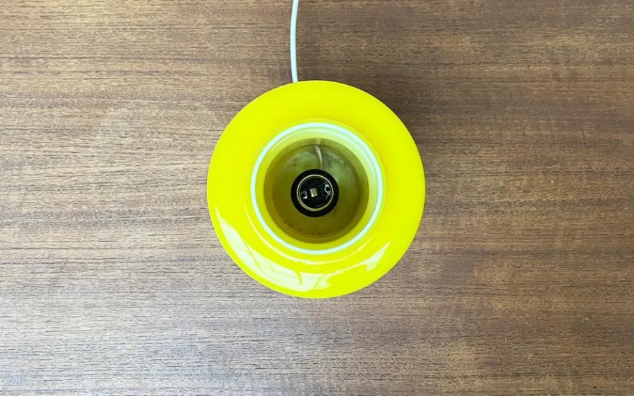 Sale Pamono Mid-Century Yellow Glass Model 120 Table Lamp by Uno & Östen Kristiansson for Luxus, Vittsjö, Sweden, 1950s