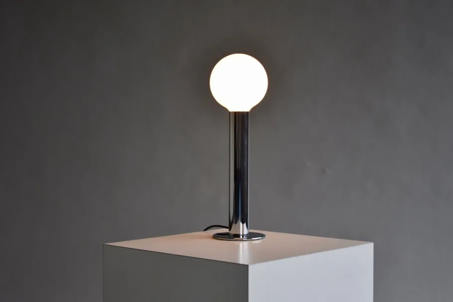 Sale Pamono Minimalist Italian Chrome Cylinder Table Lamp, 1970s