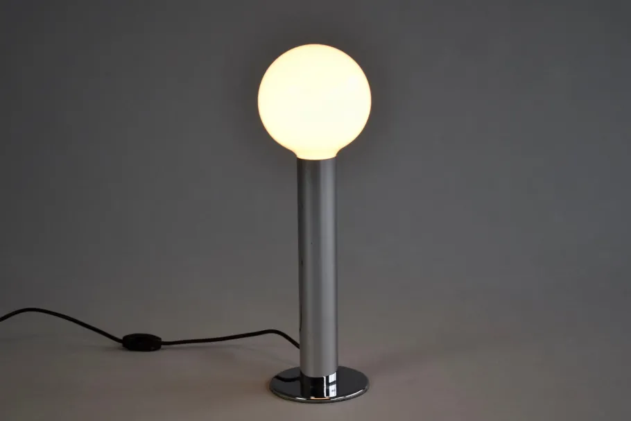 Sale Pamono Minimalist Italian Chrome Cylinder Table Lamp, 1970s