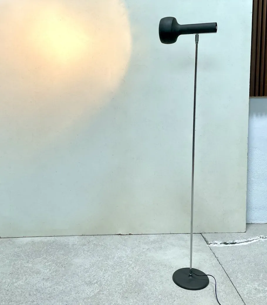 Outlet Pamono Minimalist Metal Spotlight Floor Lamp by LAD Team for Swiss Lamps International, 1960s