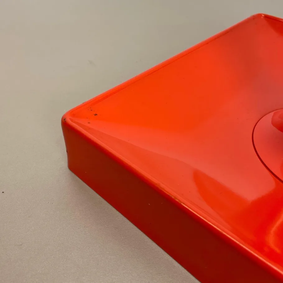 Discount Pamono Minimalist Pop Art Red Orange Metal Wall Light from Sölken Lights, Germany, 1970s