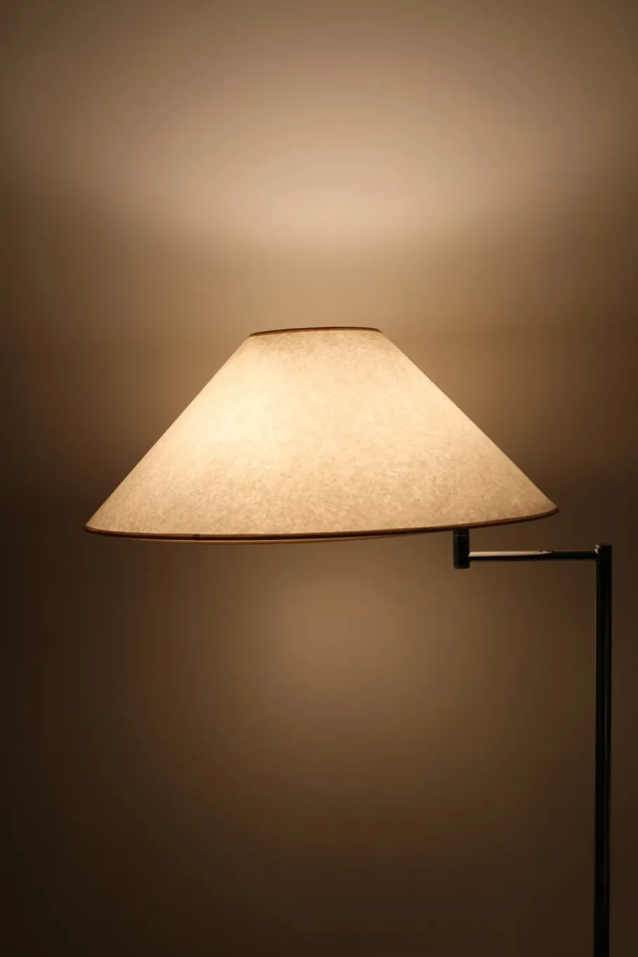 Outlet Pamono Minimalist Swivel Arm Floor Lamp from Staff, 1970s