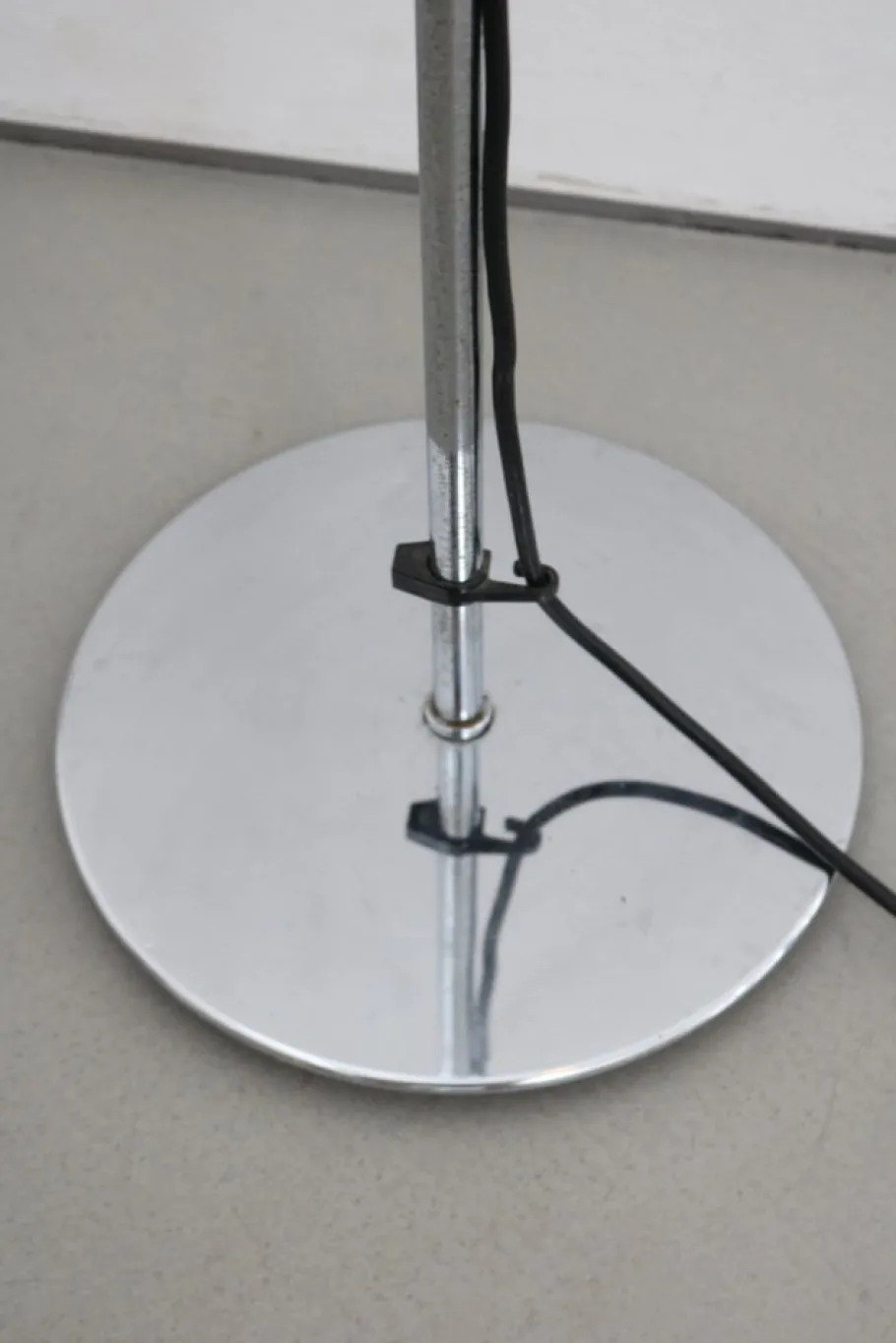 Outlet Pamono Minimalist Tube Floor Lamp from Staff, 1970s