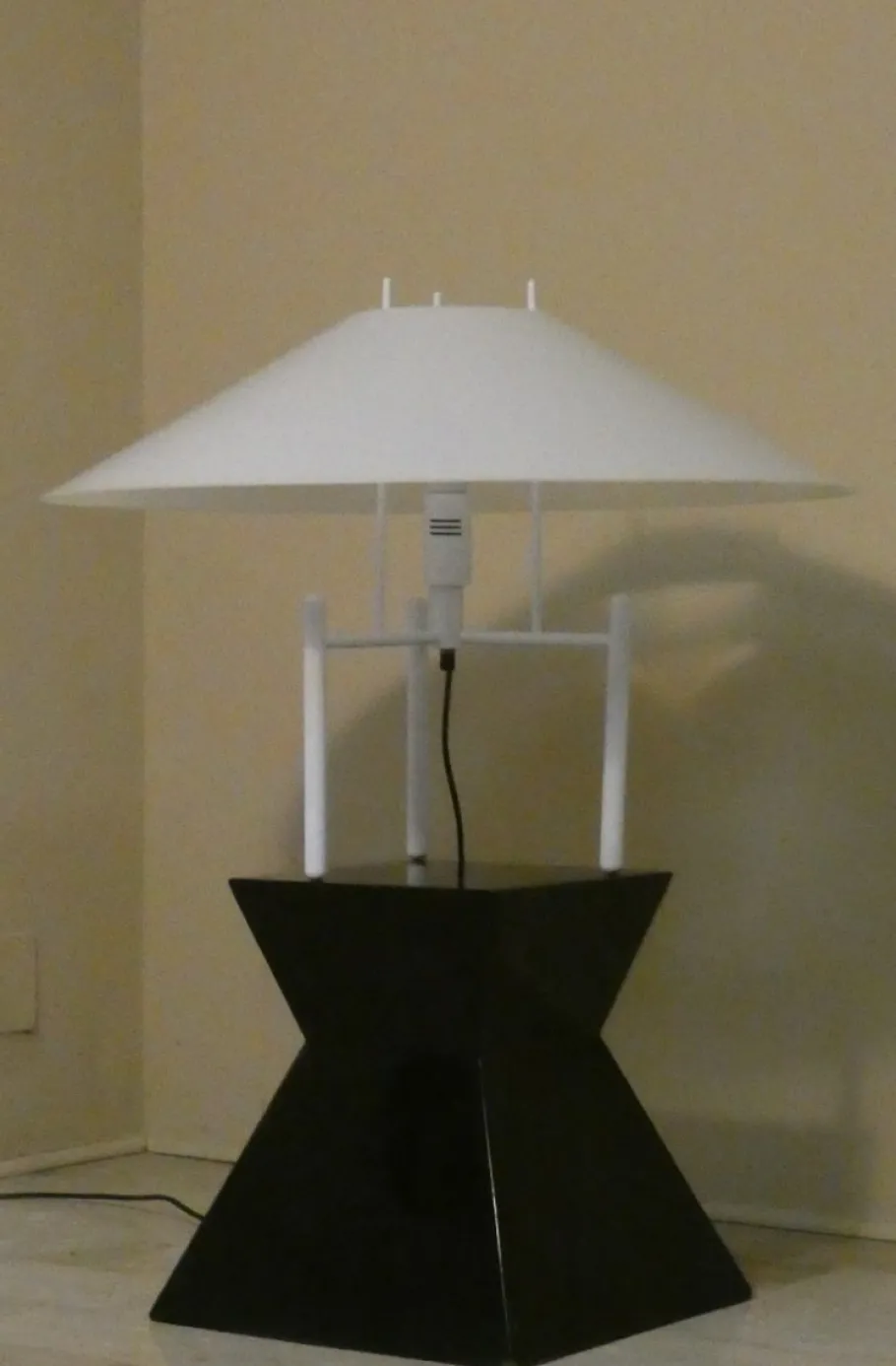 New Pamono Model 694 Pagoda Lamp by Elio Martinelli for Martinelli Luce, Italy, 1980s