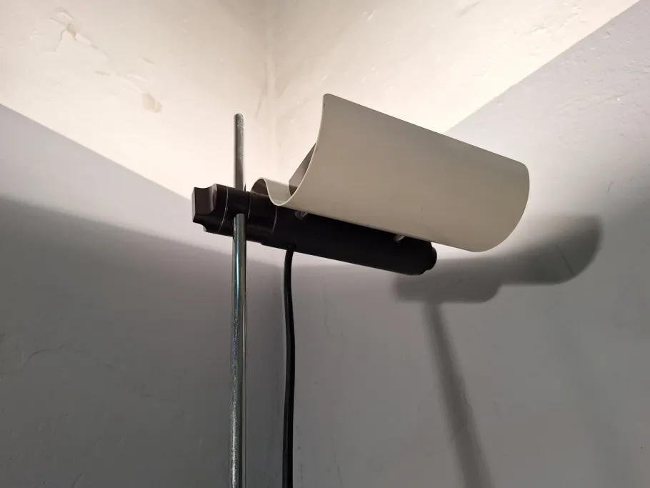 New Pamono Model DM333 Floor Lamp by Vico Magistretti for Oluce, Milan, Italy, 1970s