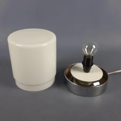 Outlet Pamono Modern Cylindrical Table Lamp in White Glass with Chrome Metal Base, 1970s