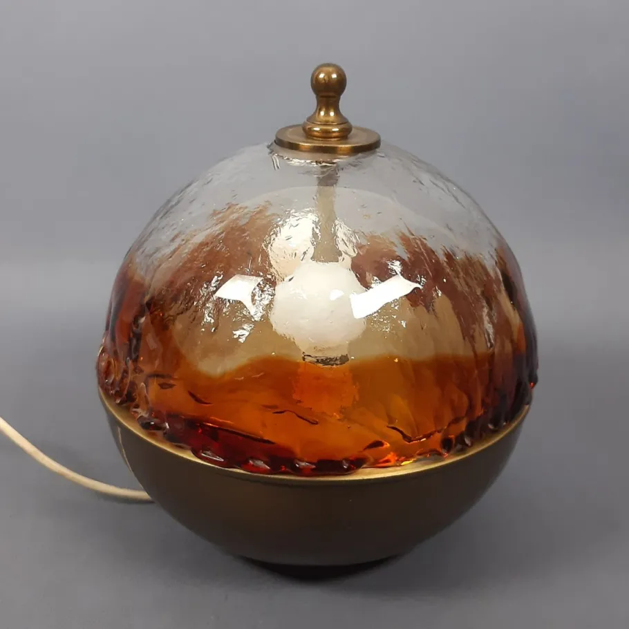 Sale Pamono Modern Sphere Table Lamp in Murano Glass and Brass, 1960s