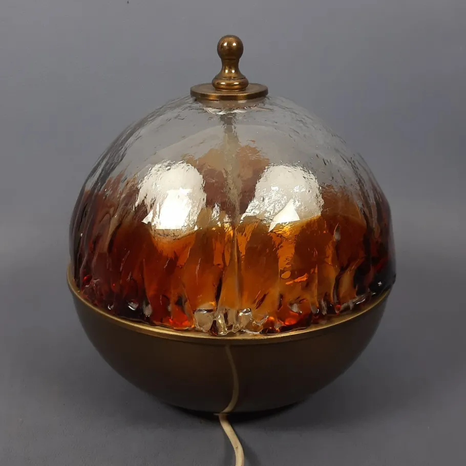 Sale Pamono Modern Sphere Table Lamp in Murano Glass and Brass, 1960s