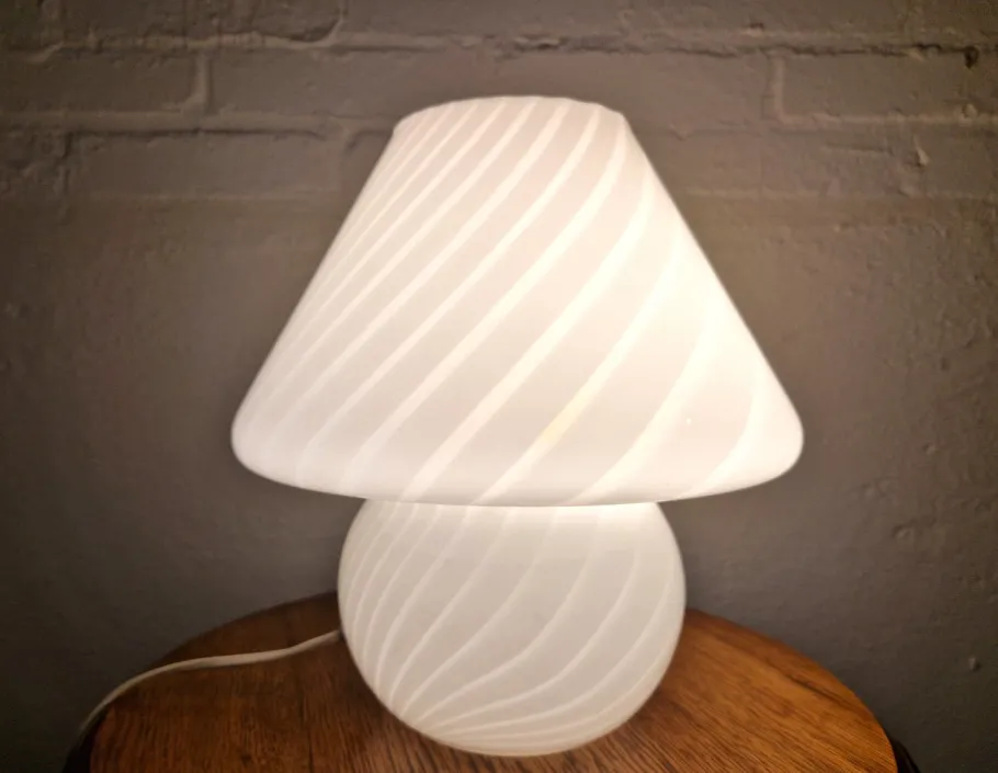 Outlet Pamono Murano White Swirl Mushroom Lamp, 1970s