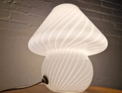 Outlet Pamono Murano White Swirl Mushroom Lamp, 1970s