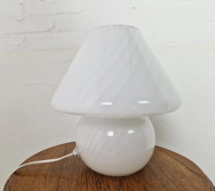 Outlet Pamono Murano White Swirl Mushroom Lamp, 1970s