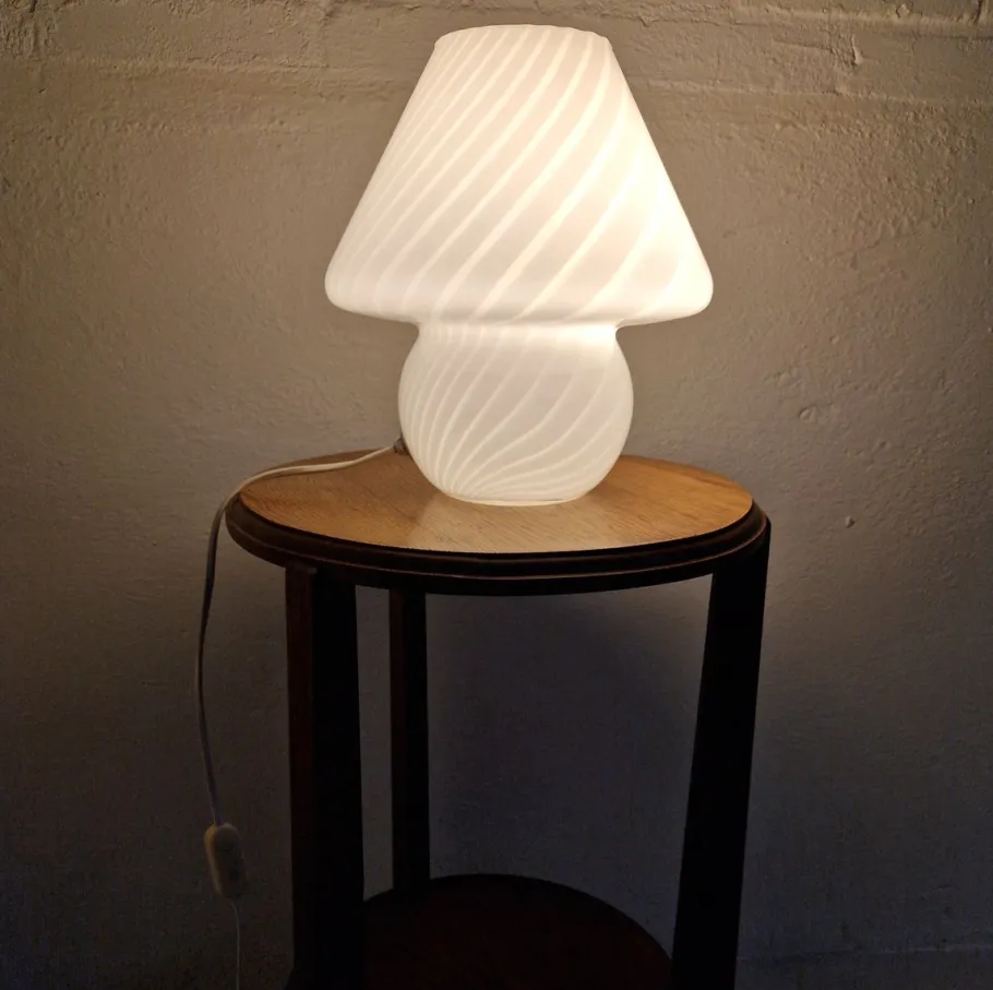 Outlet Pamono Murano White Swirl Mushroom Lamp, 1970s