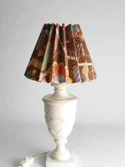 Discount Pamono Neoclassical White Florentine Alabaster Table Lamp with Leaf Relief, Italy