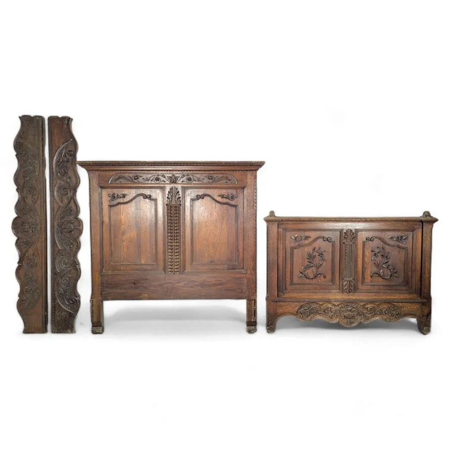 Sale Pamono Norman Bed in Richly Carved Oak