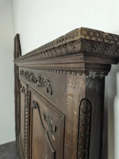 Sale Pamono Norman Bed in Richly Carved Oak