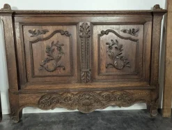 Sale Pamono Norman Bed in Richly Carved Oak