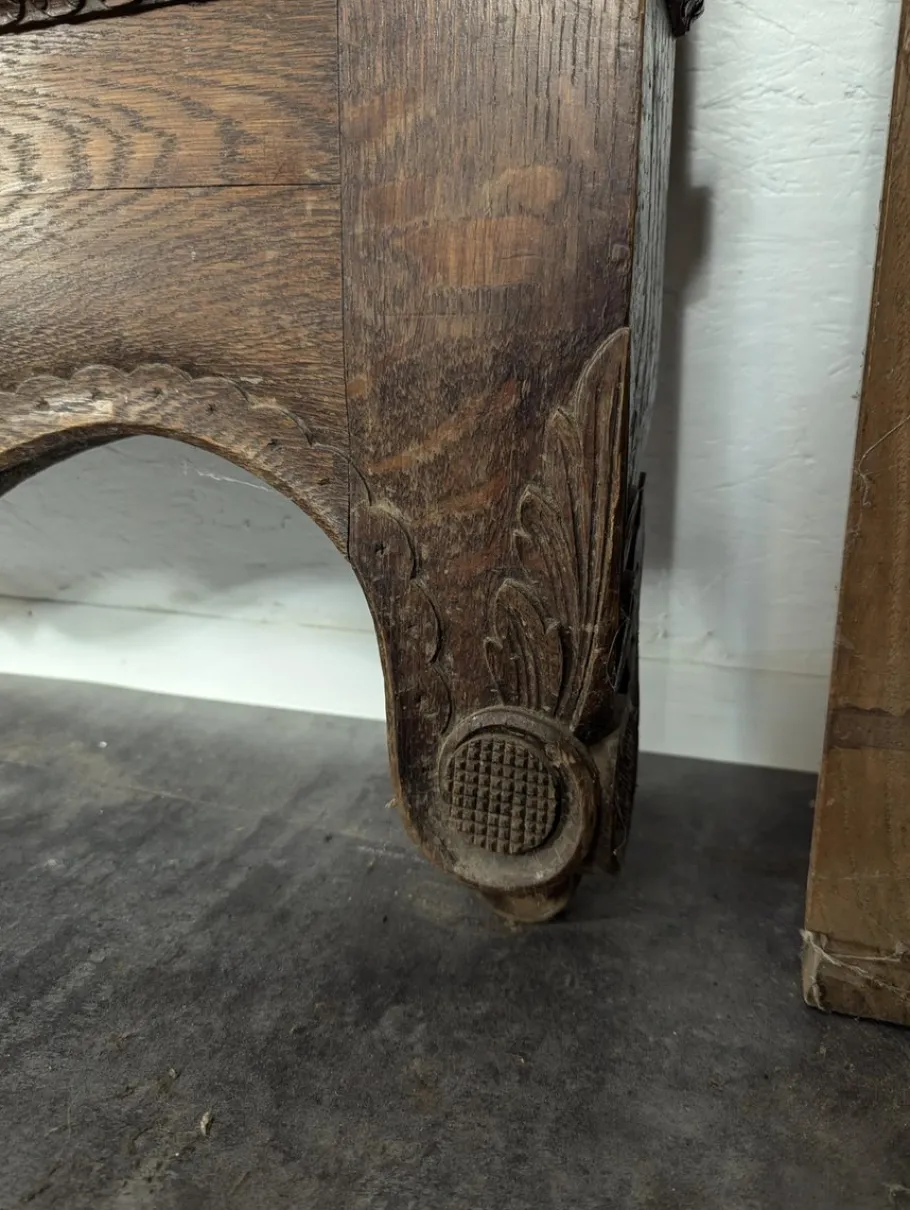 Sale Pamono Norman Bed in Richly Carved Oak