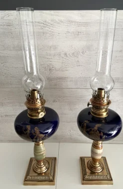 Outlet Pamono Oil Lamps in Bronze and Earthenware, 1890s, Set of 2