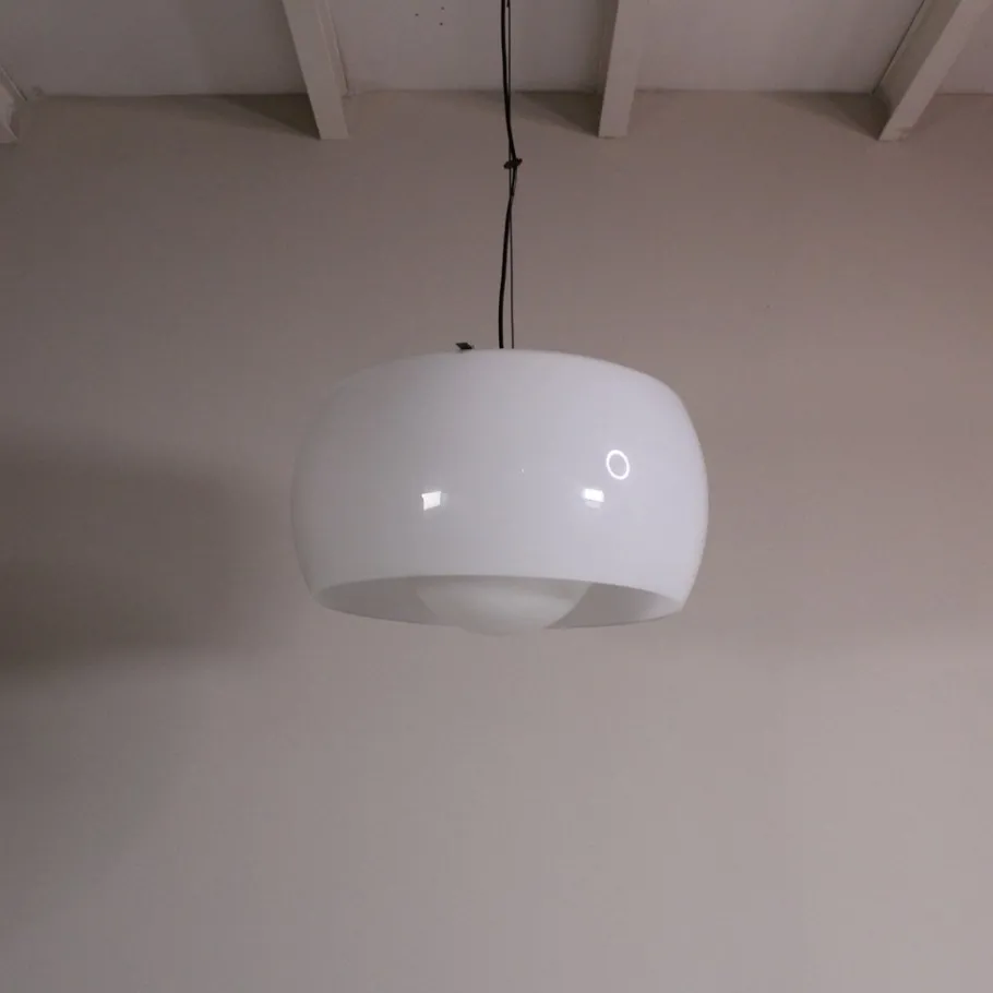 Hot Pamono Omega Lamp by Vico Magistretti for Artemide