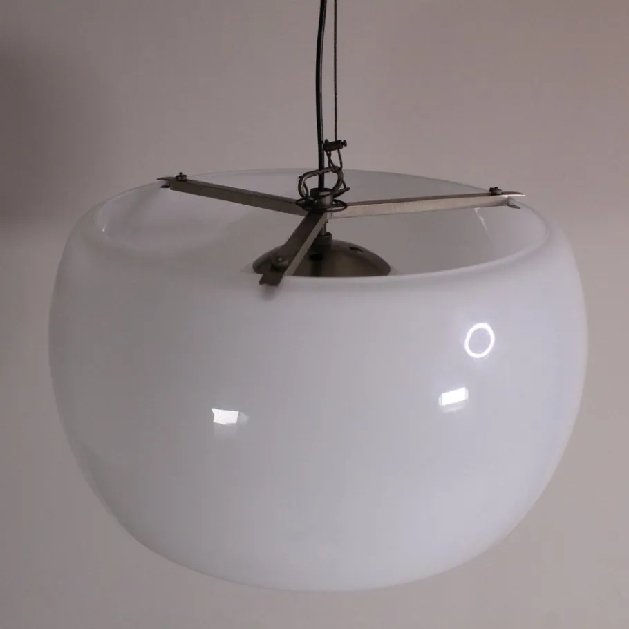 Hot Pamono Omega Lamp by Vico Magistretti for Artemide