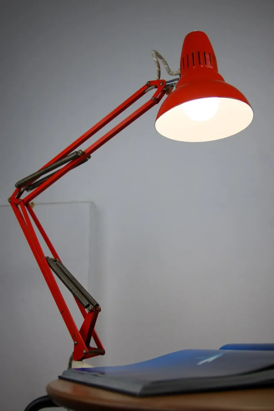 Discount Pamono Orange Adjustable Achitect Table Lamp by Luxo, 1970s